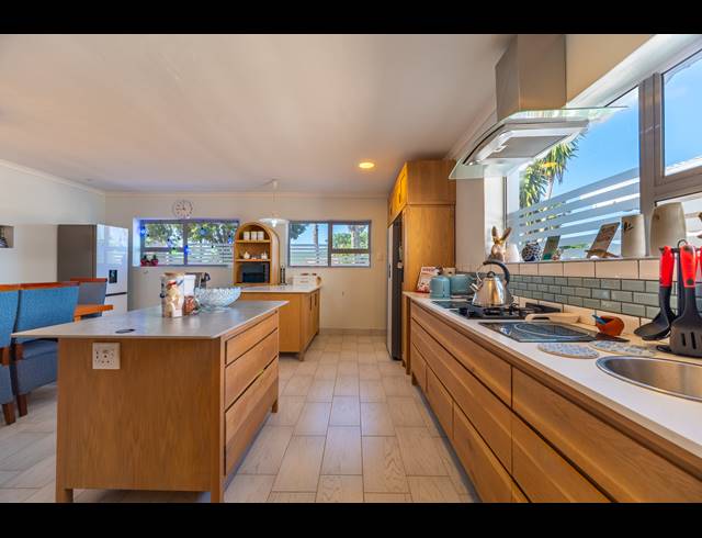 3 BEDROOM FREEHOLD FOR SALE IN MARINA MARTINIQUE